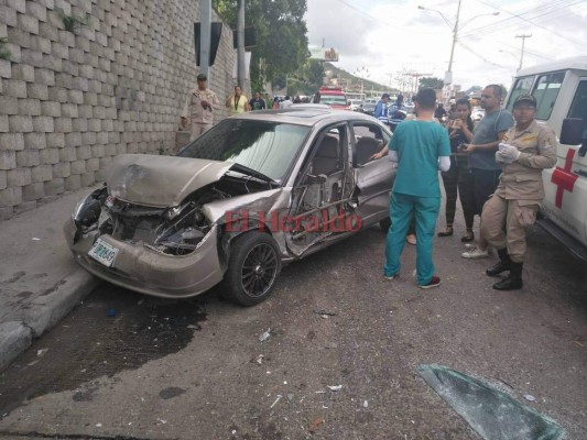 Impactantes imágenes del aparatoso accidente provocado por rastra en El Carrizal