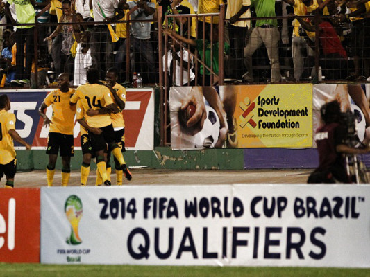 Jamaica derrota 2-1 a Estados Unidos y es líder del Grupo A