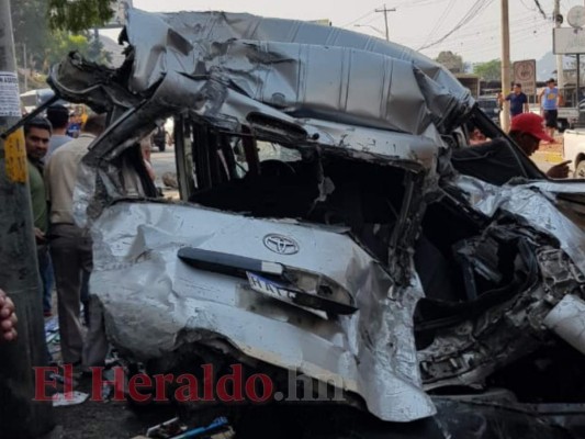 Muerte, dolor y destrozos del accidente en la colonia El Carrizal en imágenes