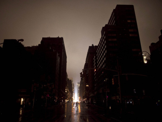 Sandy descarga su furia en el este de EE UU con muertos y caos