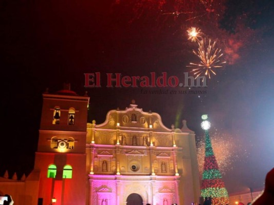 Paz y prosperidad piden familias al recibir el 2020 en Comayagua