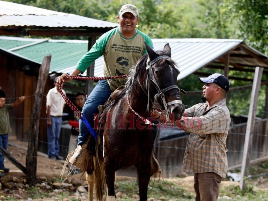 FOTOS: Así es la vida de Santos Orellana, capitán y candidato presidencial capturado por lavado de activos