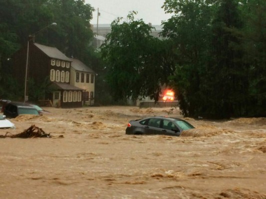 Inundaciones dejan un hombre desaparecido en Maryland, Estados Unidos