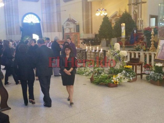 Ofician misa en honor a víctimas del accidente de helicóptero en Yerba Buena