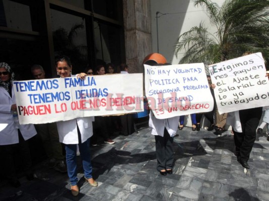 Romper techos, la única forma de pagarles a médicos en huelga en el IHSS