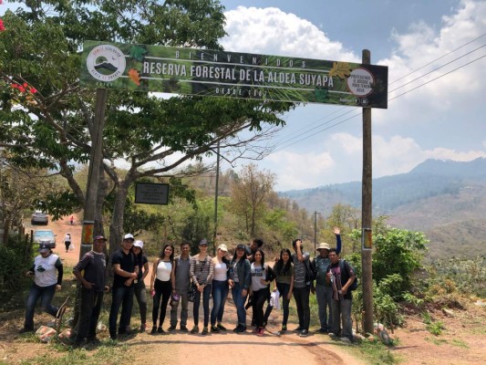 Héroes ambientales impulsan una reserva forestal en la aldea Suyapa
