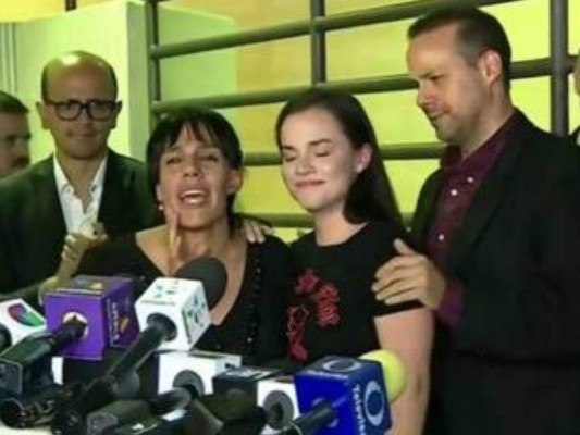 VIDEO: Sarita Sosa se reconcilia con sus hermanos previo al sepelio de José José