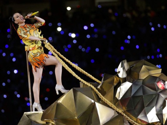 Katy Perry ganó 41 millones por 'Dark Horse” con canción cristiana