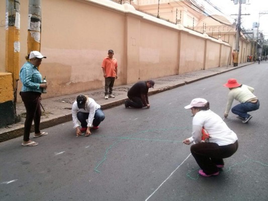 Inicia elaboración de alfombras en Tegucigalpa