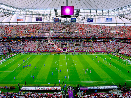 Polonia tropieza en la apertura de la Eurocopa ante Grecia