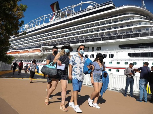 Así fue el arribo del imponente crucero 'Carnival Vista' a Roatán