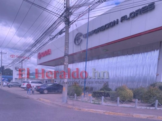 Comercios de la capital de Honduras toman medidas de protección previo a las elecciones (Fotos)