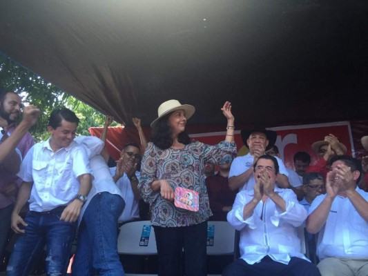 Honduras: Ofensas en contra de diputado en reunión del partido Libertad y Refundación
