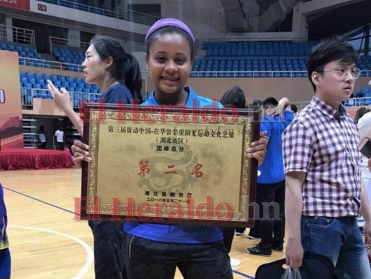 La brillante y sociable vida de Samantha Murillo, hondureña aislada en China