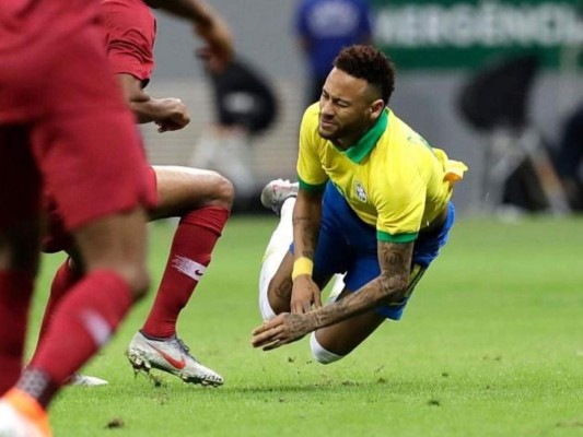 Lesionado, Neymar no jugará en amistosos con Brasil en noviembre