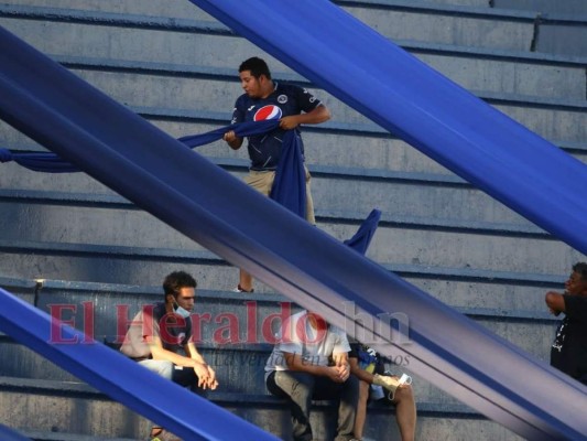 Afición azul le pone color a la final de ida entre Motagua y Comunicaciones (Fotos)