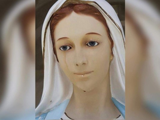 Siguatepeque: Llora imagen de la Virgen María, aseguran devotos