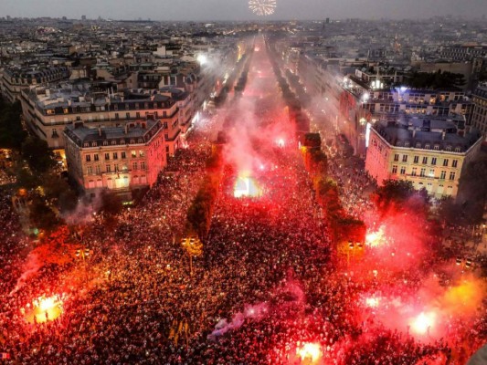 París no duerme tras obtener la segunda estrella mundial