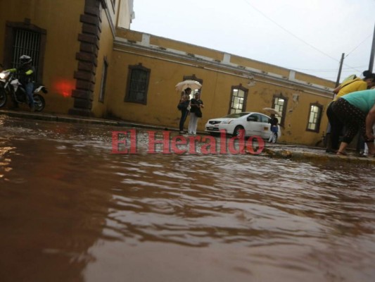 Imágenes de las inundaciones en Tegucigalpa tras fuerte lluvia