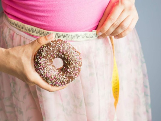 Hacer una dieta baja en grasas o en azúcares es lo mismo