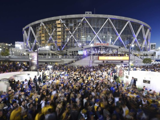 Sondeo: Aficionados no se sentirían seguros sin vacunas