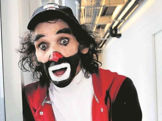 Cepillín confiesa que fue maltratado por sus padres en la infancia