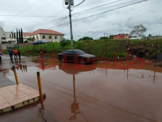 Dos días de lluvia dejan estragos en la capital de Honduras