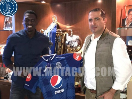 Motagua le da la bienvenida al exjugador de Olimpia, Javier Estupiñán