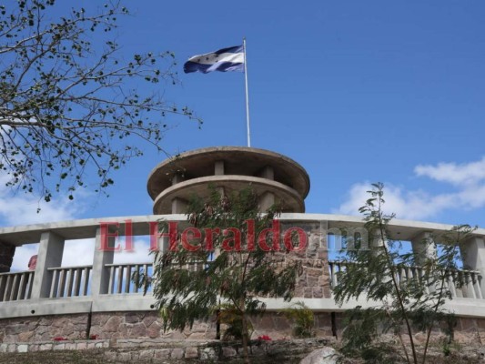 Música, emprendimientos y juegos, capitalinos se relajan al aire libre en el cerro Juana Laínez&nbsp;&nbsp;