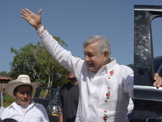 Contención de migrantes no afecta imagen de López Obrador