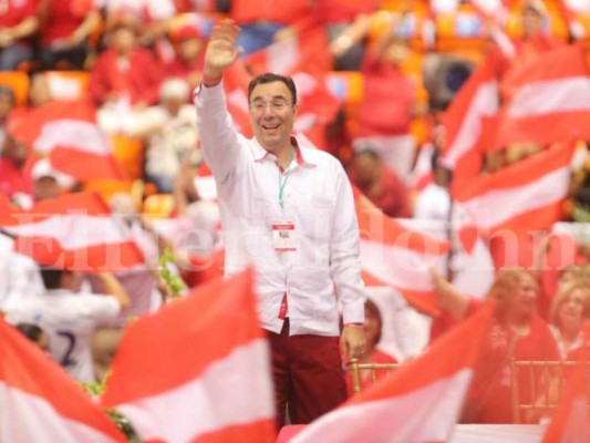 'Mel' Zelaya reacciona ante declaraciones de Luis Zelaya en Convención Liberal