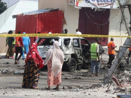Varios fallecidos en ataque con coche bomba en la capital de Somalia  