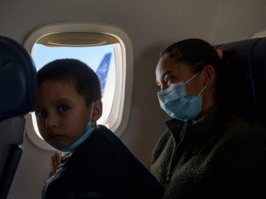 Un viaje termina y otro comienza para nuevos inmigrantes en Estados Unidos&nbsp;&nbsp;