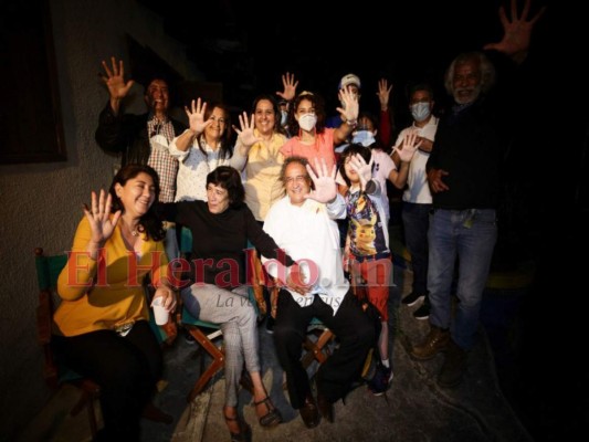 Precandidatos se declaran ganadores y celebran antes de tiempo