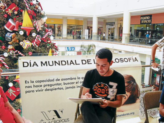 Una década fomentando la filosofía, la cultura y el voluntariado