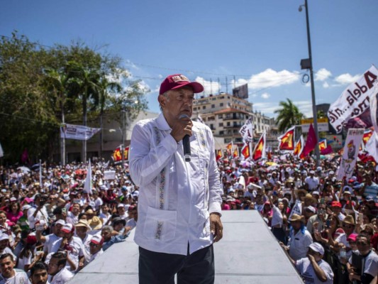 Según las últimas encuestas, López Obrador lleva una ventaja superior a 20 puntos sobre Ricardo Anaya. Foto: AFP