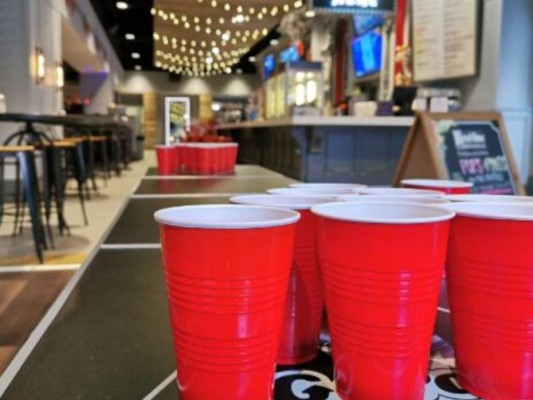 Unos 300 jóvenes se expusieron a covid-19 en fiesta en Texas