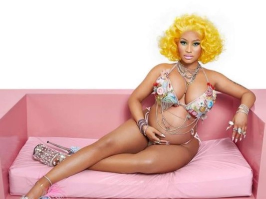 Nicky Minaj y Kenneth Petty dan la bienvenida a su primer hijo