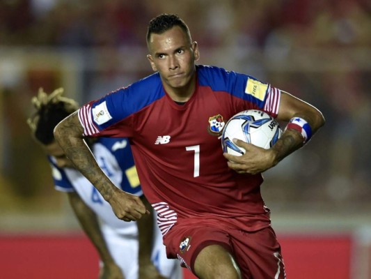 Histórico goleador panameño, Blas Pérez, cuelga las botas