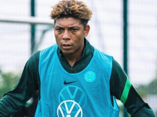 El Wolfsburgo de Alemania le da la bienvenida al hondureño Kobe Hernández