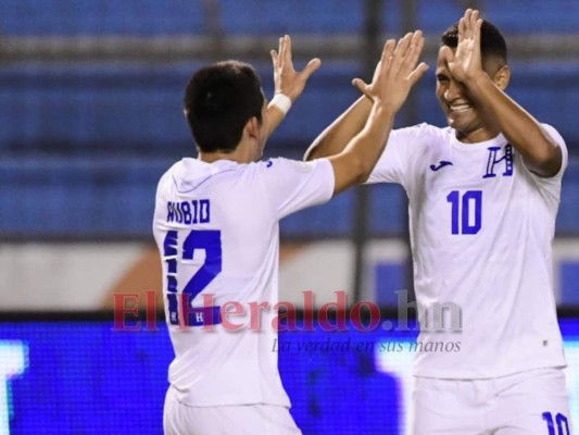 FOTOS: Así celebró Jonathan Rubio el primer gol ante Trinidad y Tobago