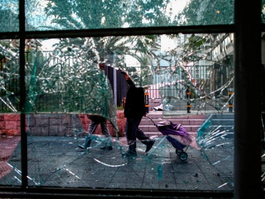 Chile bajo estado de emergencia tras un viernes de furia