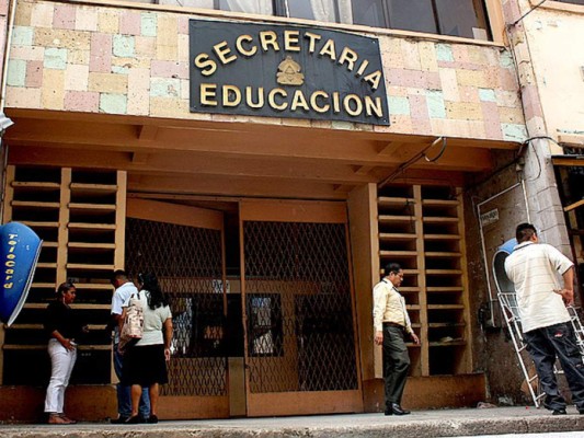 44 denuncias por cobros de matrículas