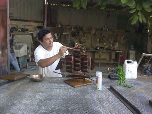 Otoniel Posas Ríos: Maestro del metal