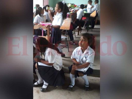 Niños reciben clases en precarias condiciones en escuela de Olancho