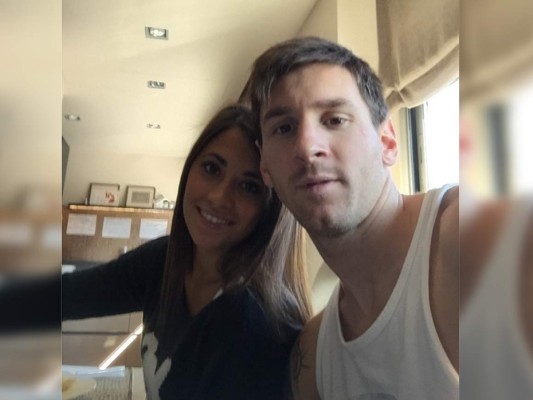 FOTO: El tierno regalo de Antonella a Messi