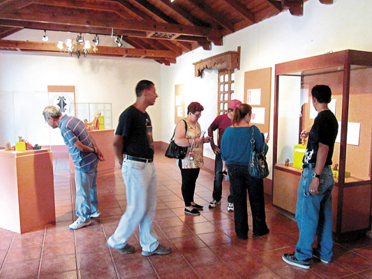 Museo expondrá fragmento de piedra lunar