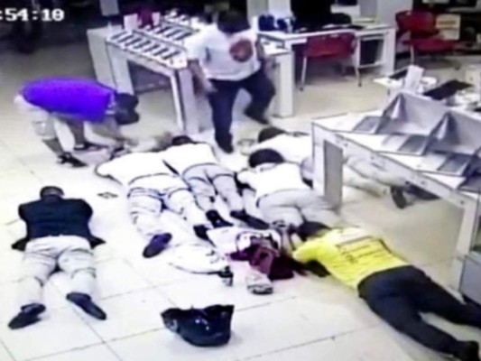 Dictan sobreseimiento provisional para asaltantes de banco en La Ceiba