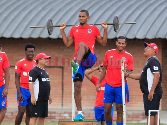 Jerry Bengtson se reincorporó a los entrenamiento de Olimpia &nbsp;&nbsp;