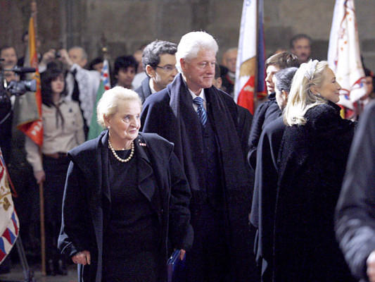 Dirigentes de todo el mundo despiden a Vaclav Havel